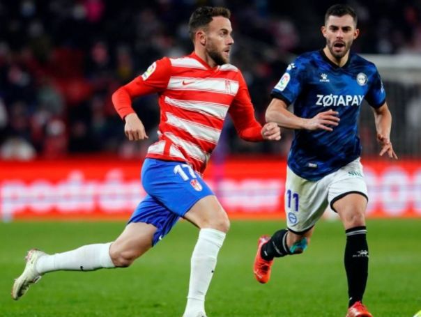 开云娱乐官网 -清晨德甲传出新动向，西汉姆绝杀压哨，管理层表态：话题不断，资深球员宣示担当的简单介绍